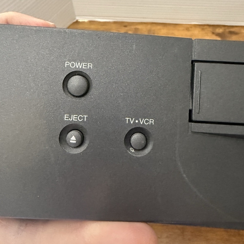 RCA VCR Plus VR517 4-Head  VHS Video Tape Cassette Recorder Powers on‎ No Remote - Picture 4 of 8